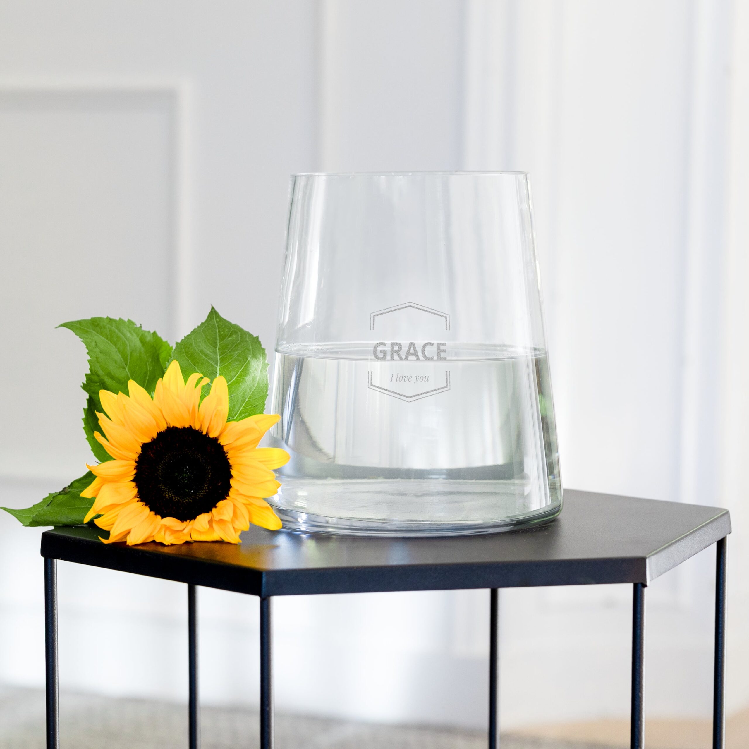 Vaser med gravering - gennemsigtig glas